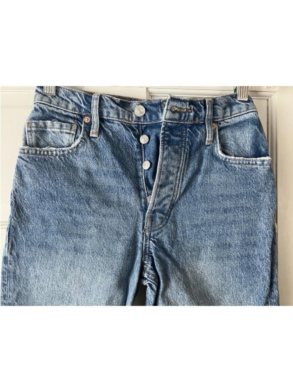 We The Free DISTRESSED tapered baggy high rise blue jeans BUTTON fly size 24